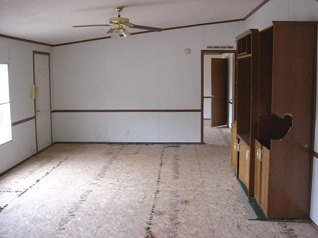 2nd image of 15921 Roland Dr