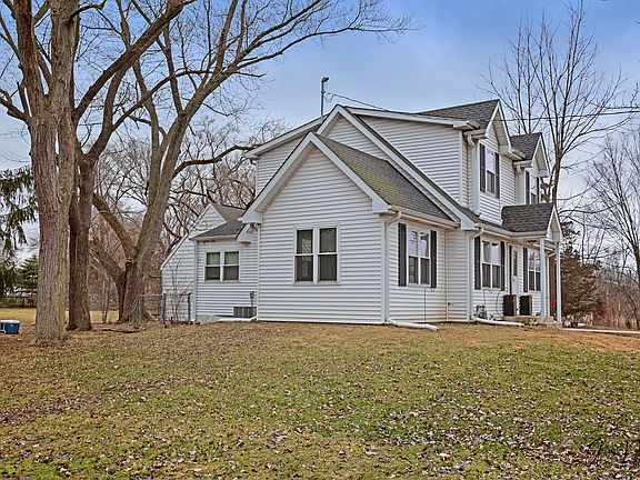 3rd image of 25885 W Il Route 134