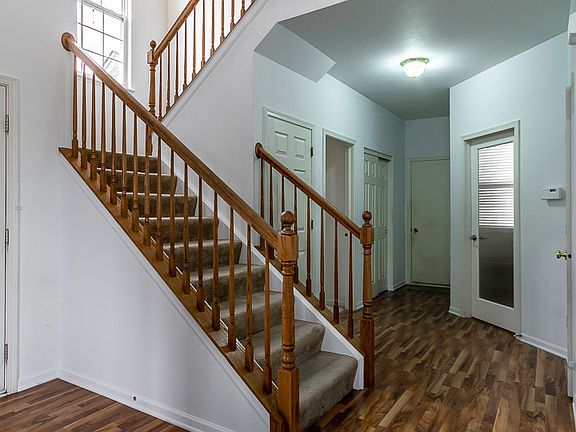 4th image of 614 Biltmore Dr