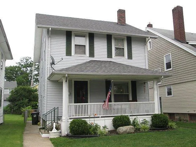 224 Sherman Ave photo 1