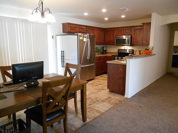 5th image of 902 Todd Ln