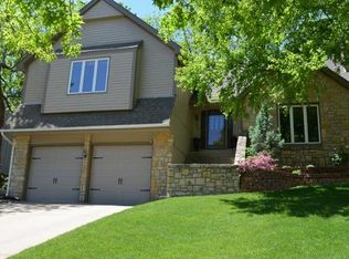 8004 Hallet St, Lenexa, KS 66215