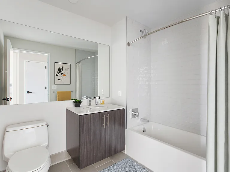 413 Summit — Photo 16