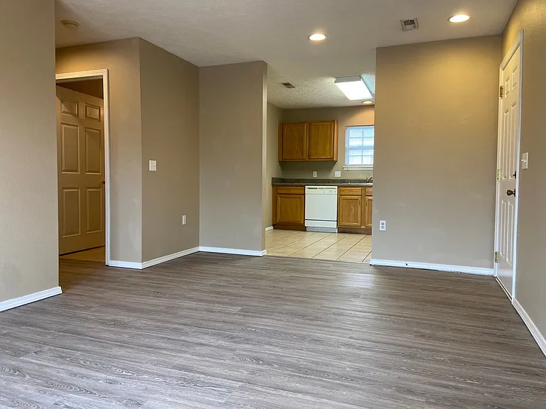 172 Humanity Ln #D — Photo 1