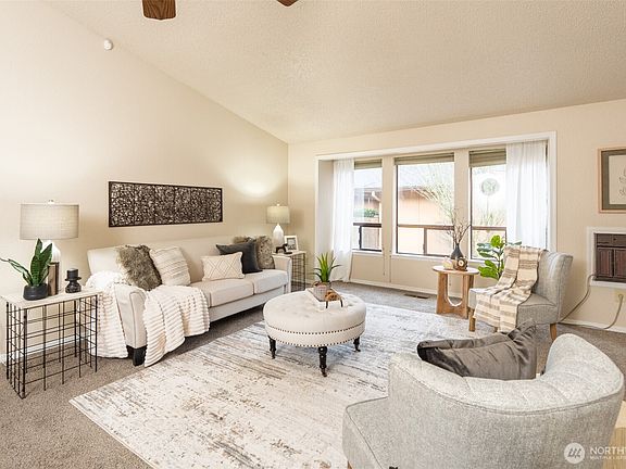3rd image of 4702 73rd Avenue Ct West