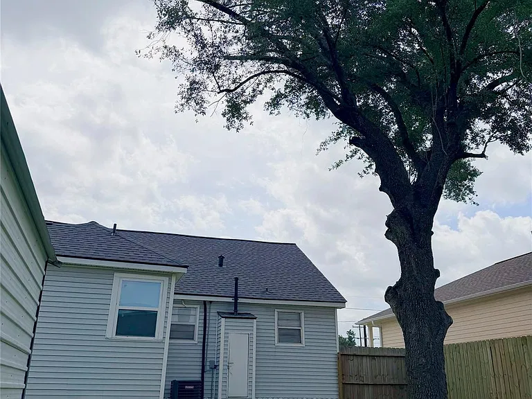 5003 Terry St — Photo 3