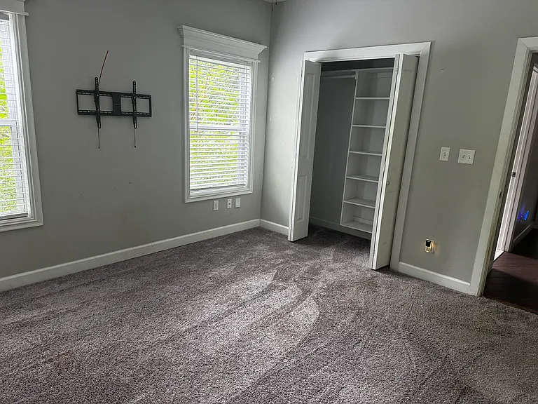 1215 N Cheyenne Ave — Photo 10