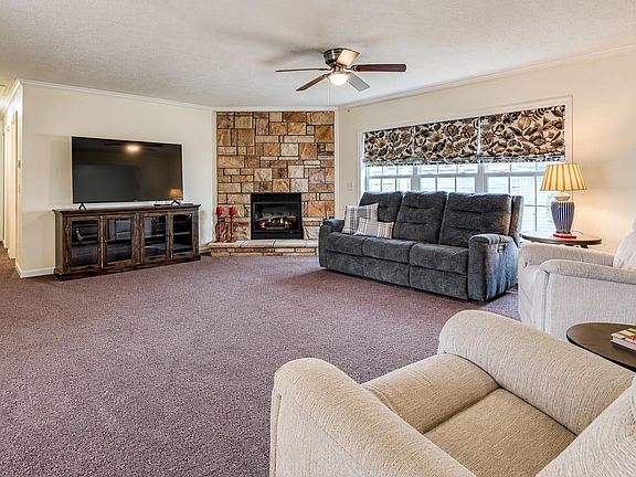 5th image of 29703 Vinewood Ln