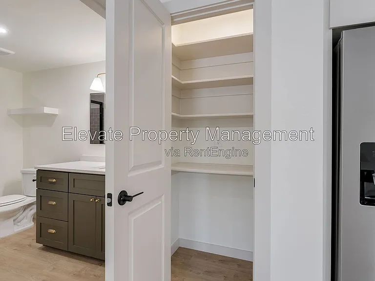 844 NW 43rd St #102 — Photo 18