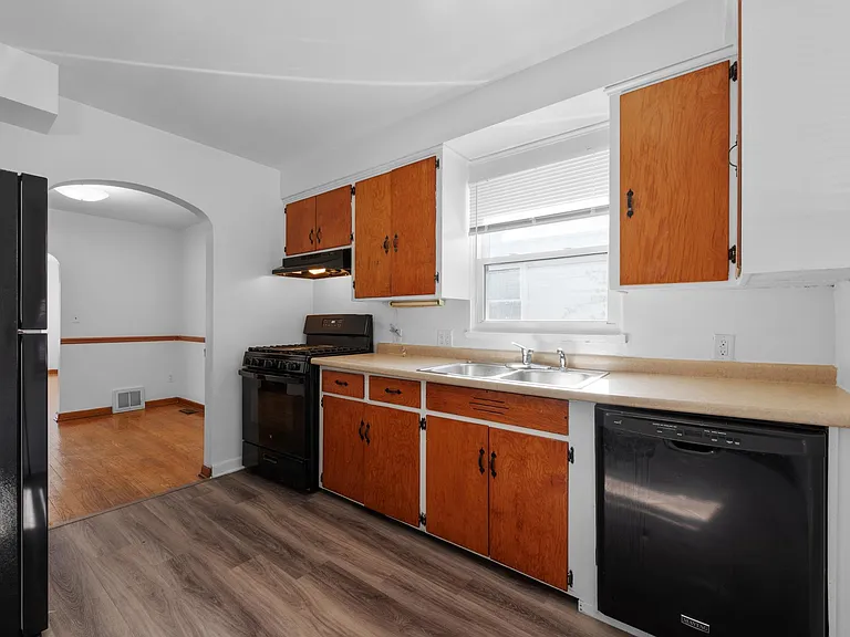 2883 Bremen St — Photo 19
