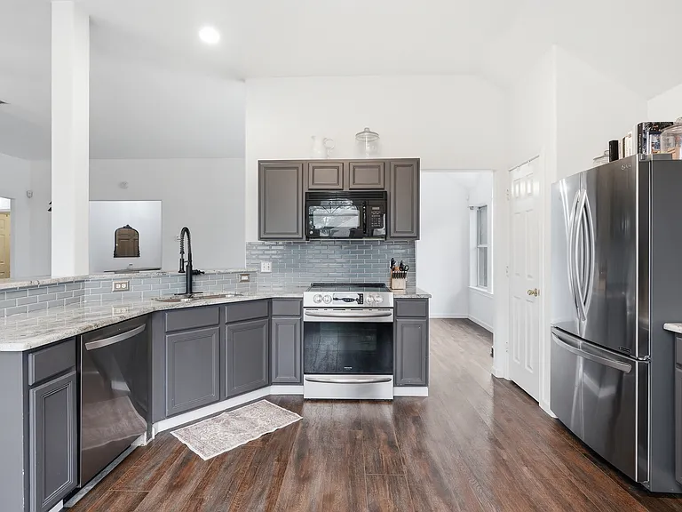 7218 Gingerberry Dr — Photo 9