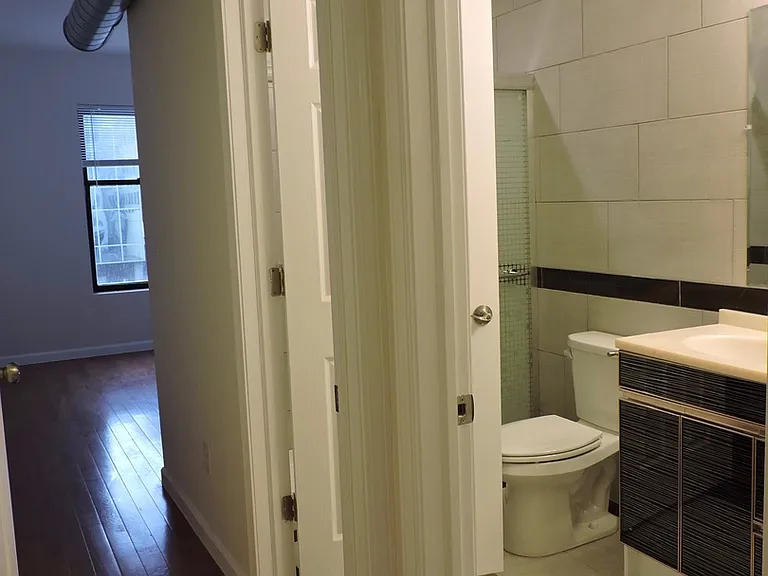 309 Sycamore Street Apartments — Photo 11