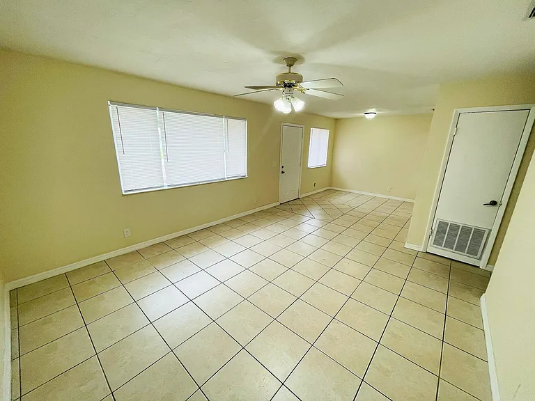 2708 Fern Palm Dr — Photo 5