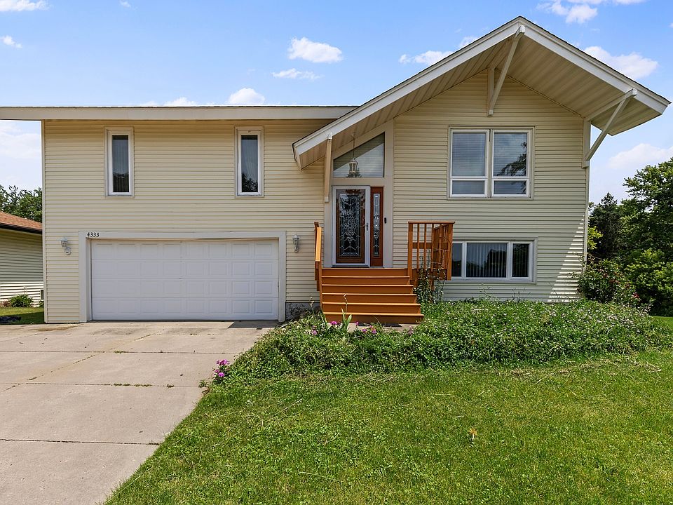 4333 Applewood Ln, Loves Park, IL 61111 | Zillow