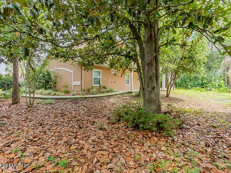 1770 Victoria Chase Ct — Photo 23