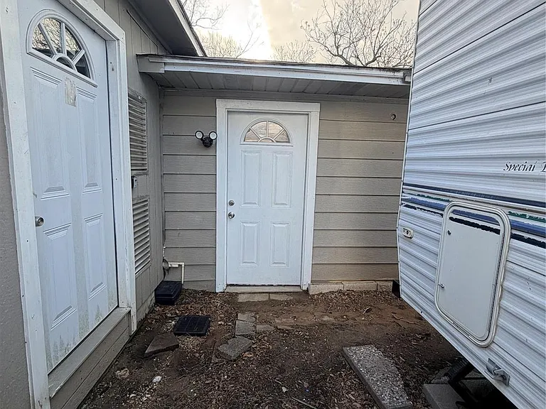 13217 Player St #B — Photo 19