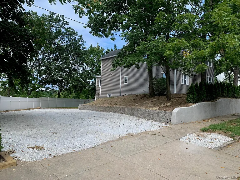 71 Lannon Pl #C — Photo 7