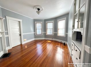 18 Romsey St APT 1, Dorchester, MA 02125