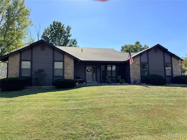 21 Dijon Ct, Lake Saint Louis, MO 63367