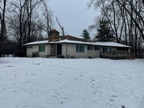 22201 Brookside Dr, Southfield, MI 48033