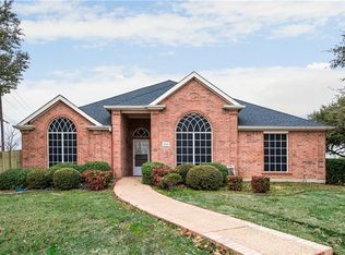 2701 Saint Charles Dr, Mansfield, TX 76063
