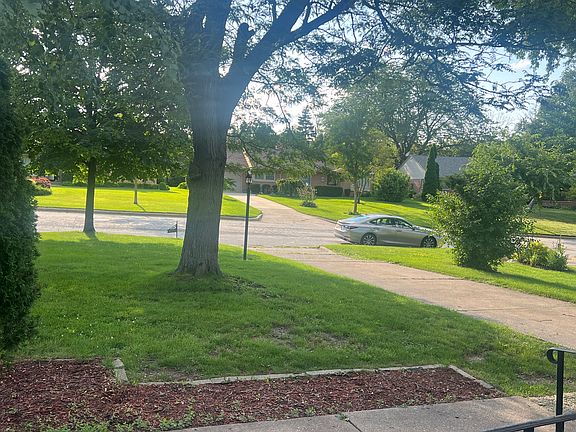 2nd image of 5721 W Jackson Park Dr
