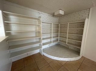 4 bed, 2.0 bath, 1834 sqft, $1,795, Phoenix, AZ 85033