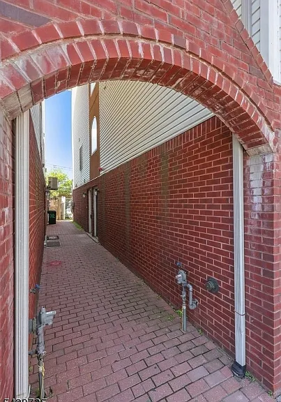 566 Pennsylvania Ave #E2 — Photo 24