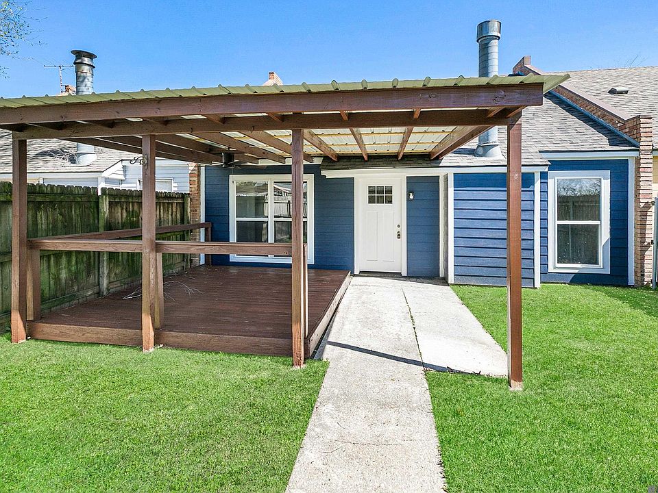 1st image of 8724 Pecan Tree Dr