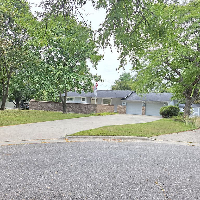 1640 S High St - Property Image