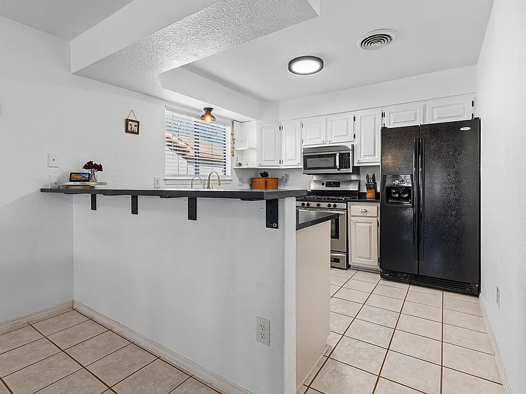 604 Venus Ave — Photo 20