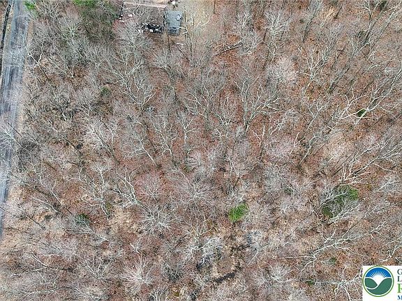 5th image of 1011 Beaver Run Rd
