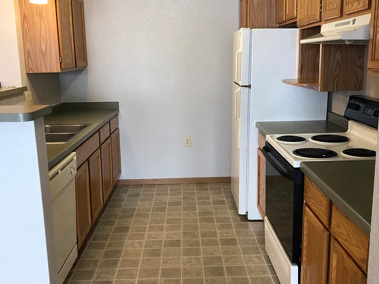 Fond du Lac- Primrose Apartments — Photo 13