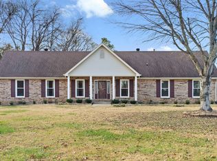 290 Andrew Jackson Dr, Clarksville, TN 37043