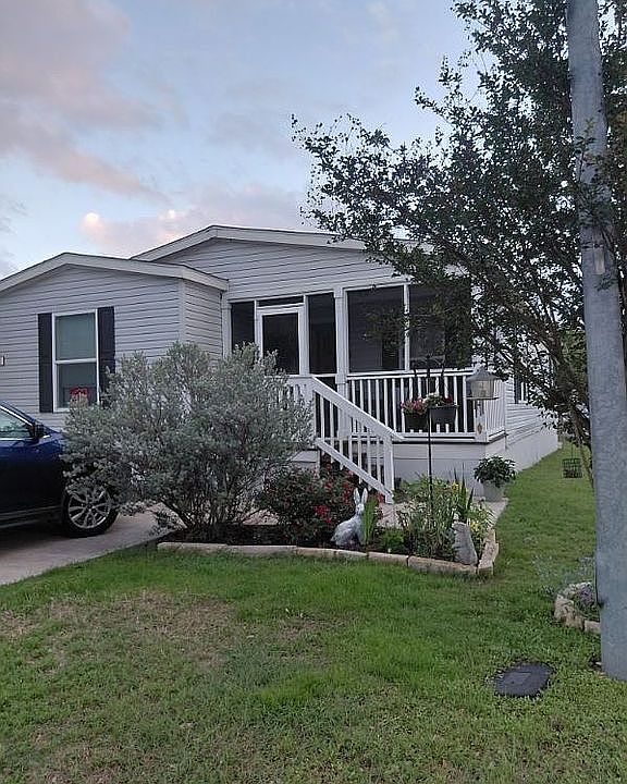 1st image of 5861 Arcadia Cir