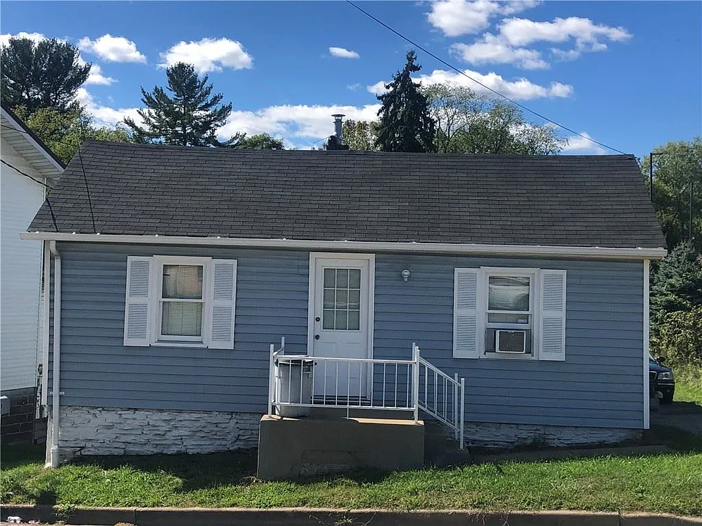 639 Rostraver Rd photo 1