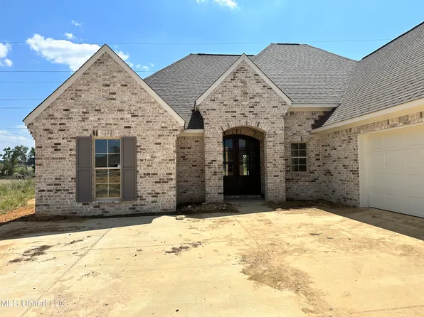 898 Glenwild Cir, Canton, MS 39046
