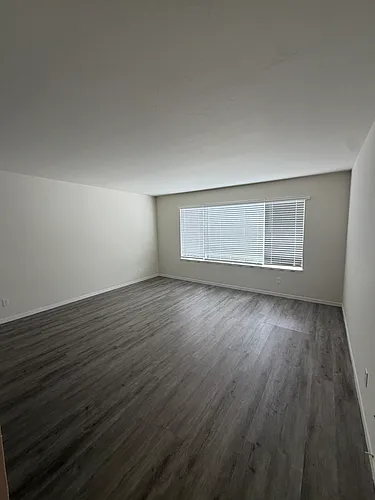 60 Eureka St #305 Photo 1