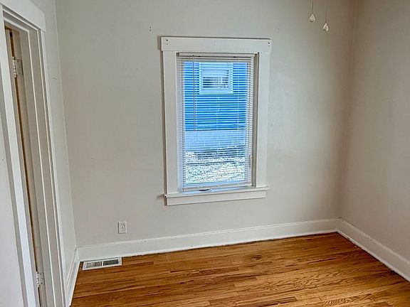 5th image of 4921 William St