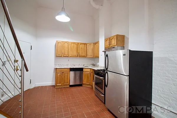 Rented by Compass | media 9