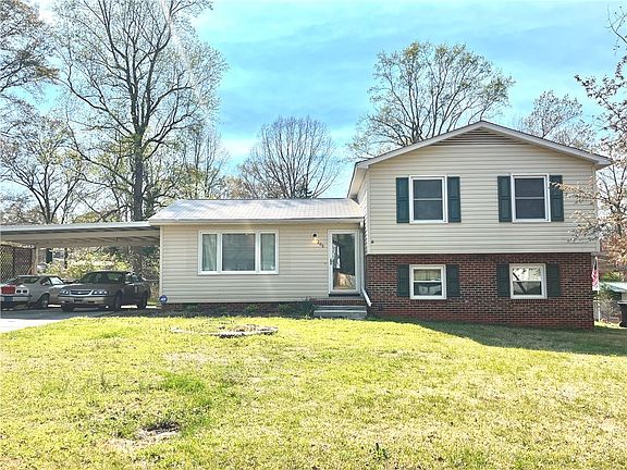 2nd image of 208 Corkwood Dr