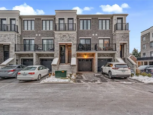 383 Dundas St E #21, Hamilton, ON L8B 1X6