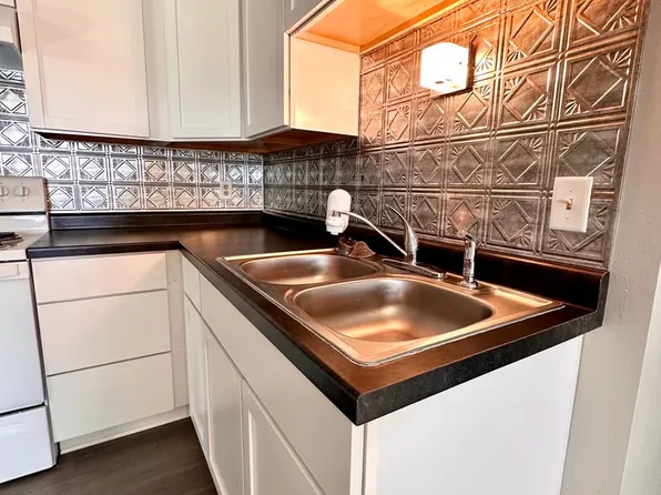 Updated 2 Bedrooms - Leonard North Dakota Rental