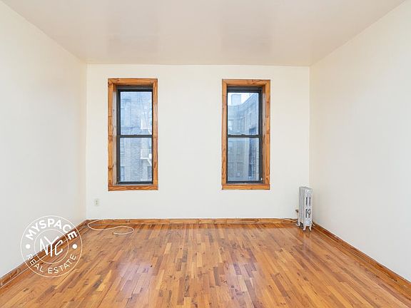 3rd image of 280 Crown St APT E1