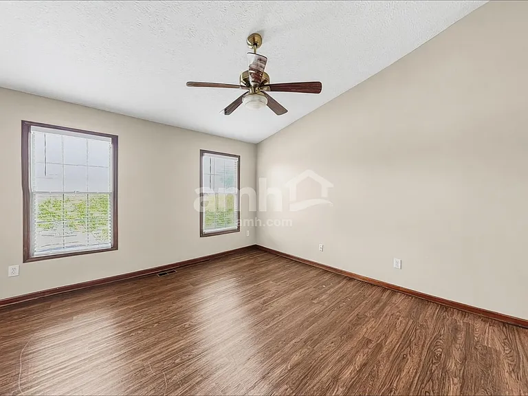 5829 Sharets Dr — Photo 9