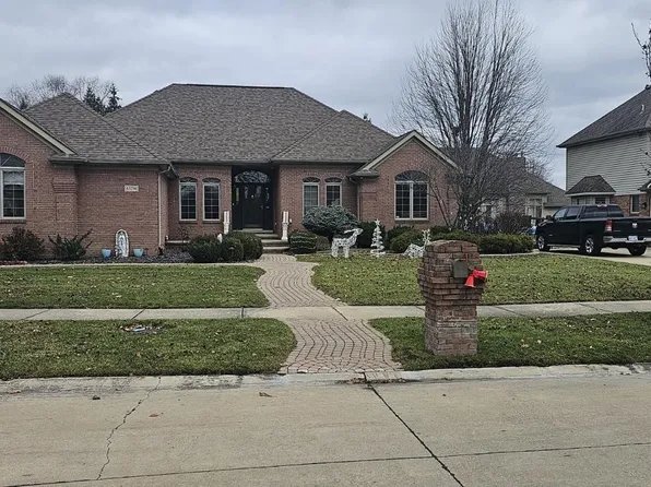 43296 Emily Dr, Sterling Heights, MI 48314
