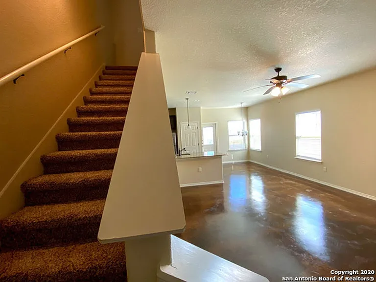 1516 Lucille St — Photo 8