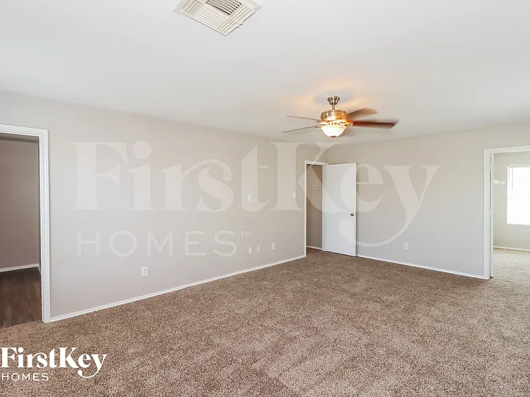 5018 Cottage Creek Ln — Photo 10