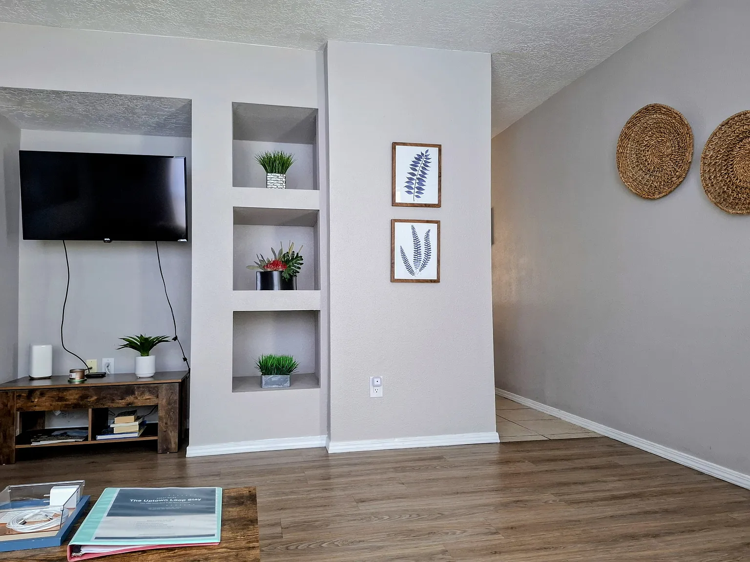 1406 Pennsylvania St NE — Photo 3