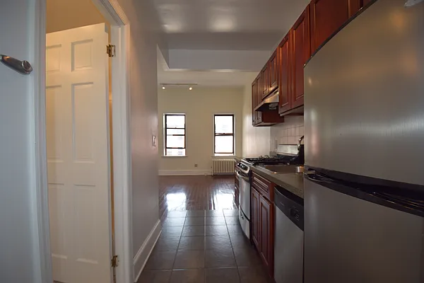 Rented by Rolling Stone Realty LLC | media 14